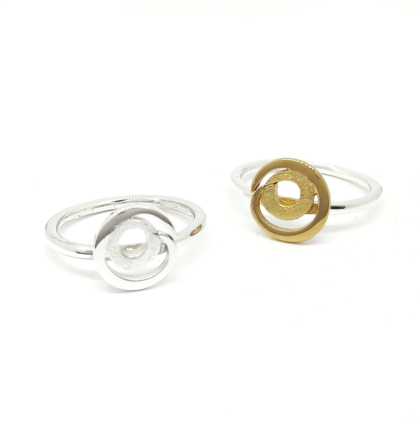 Hugs Ring